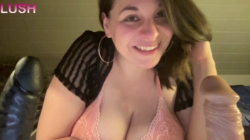 HornyMilfLeah  04-12-2021